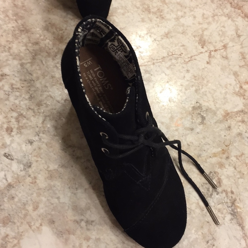 Toms wedge booties